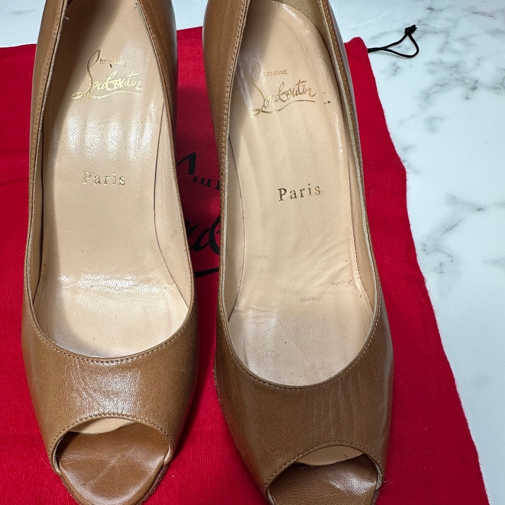 Christian Louboutin Peeptoe Heels size 38 Natural/Brown